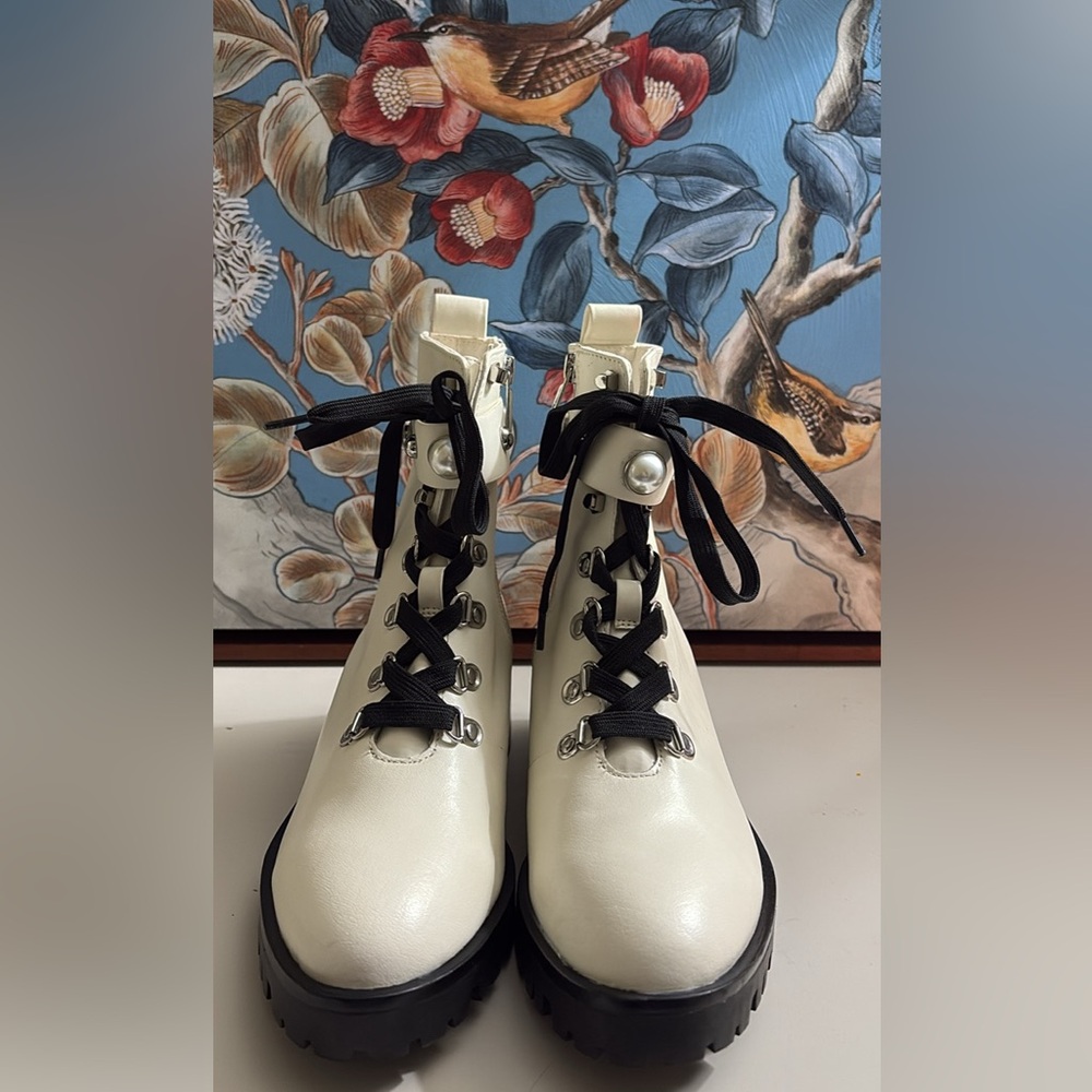 Women’s Perry lug Boots